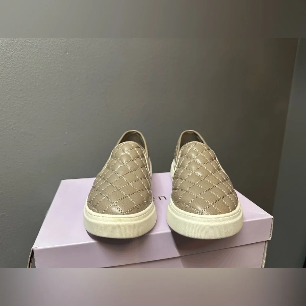 MADDEN GIRL SIZE‎ 7.5 CUPID SLIP ON SNEAKERS TAUPE QUILTED